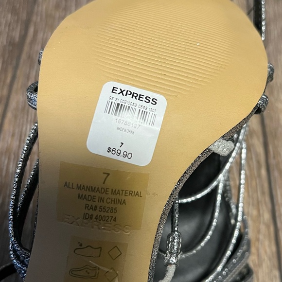 NWT silver strappy heels - Picture 4 of 4